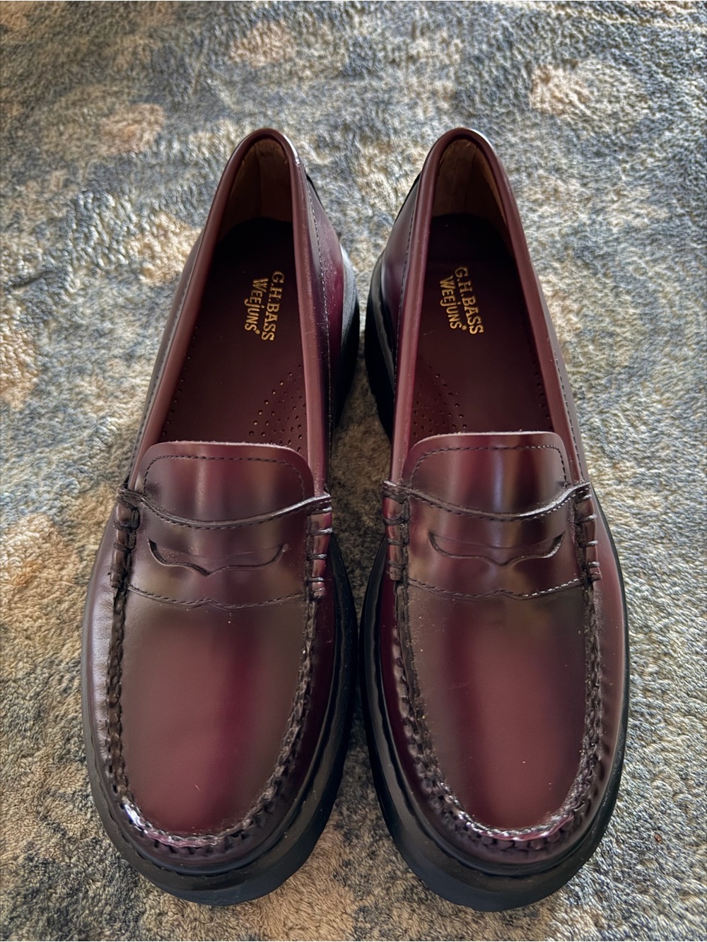 Women’s G.H.BASS Weejuns® Whitney Super Lug Loafers in size 8.5
